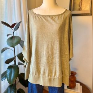Marla Wynne Linen Batwing Top in Sage Green – Size M